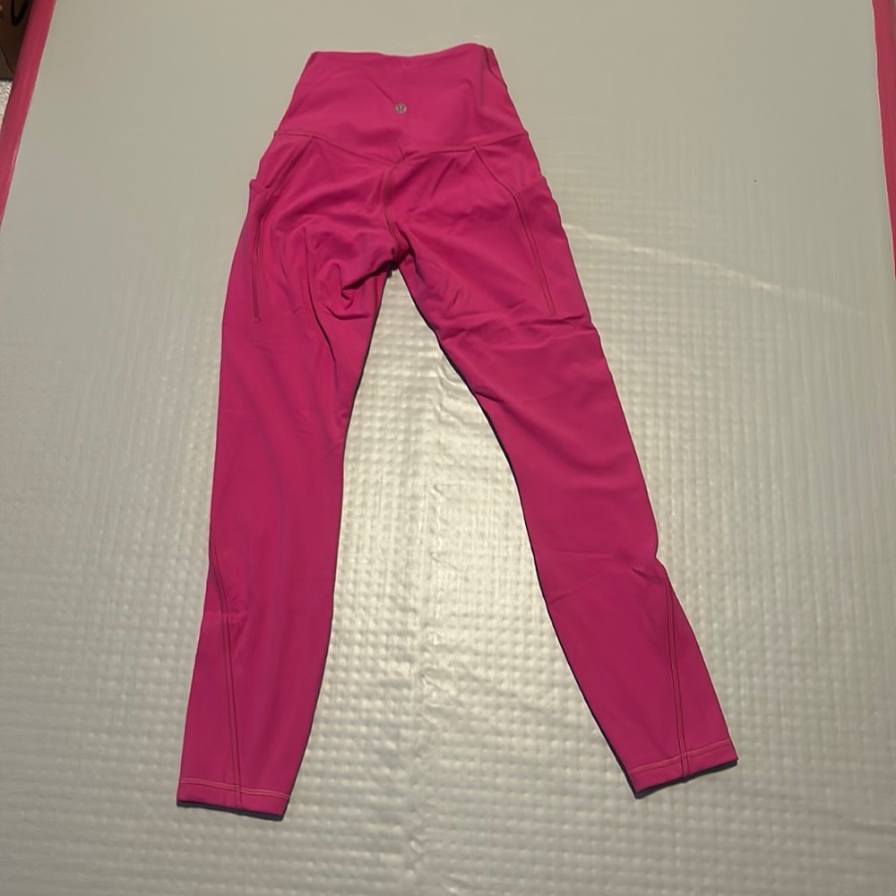 Lululemon Align leggings 28" in Sonic Pink Size 2
